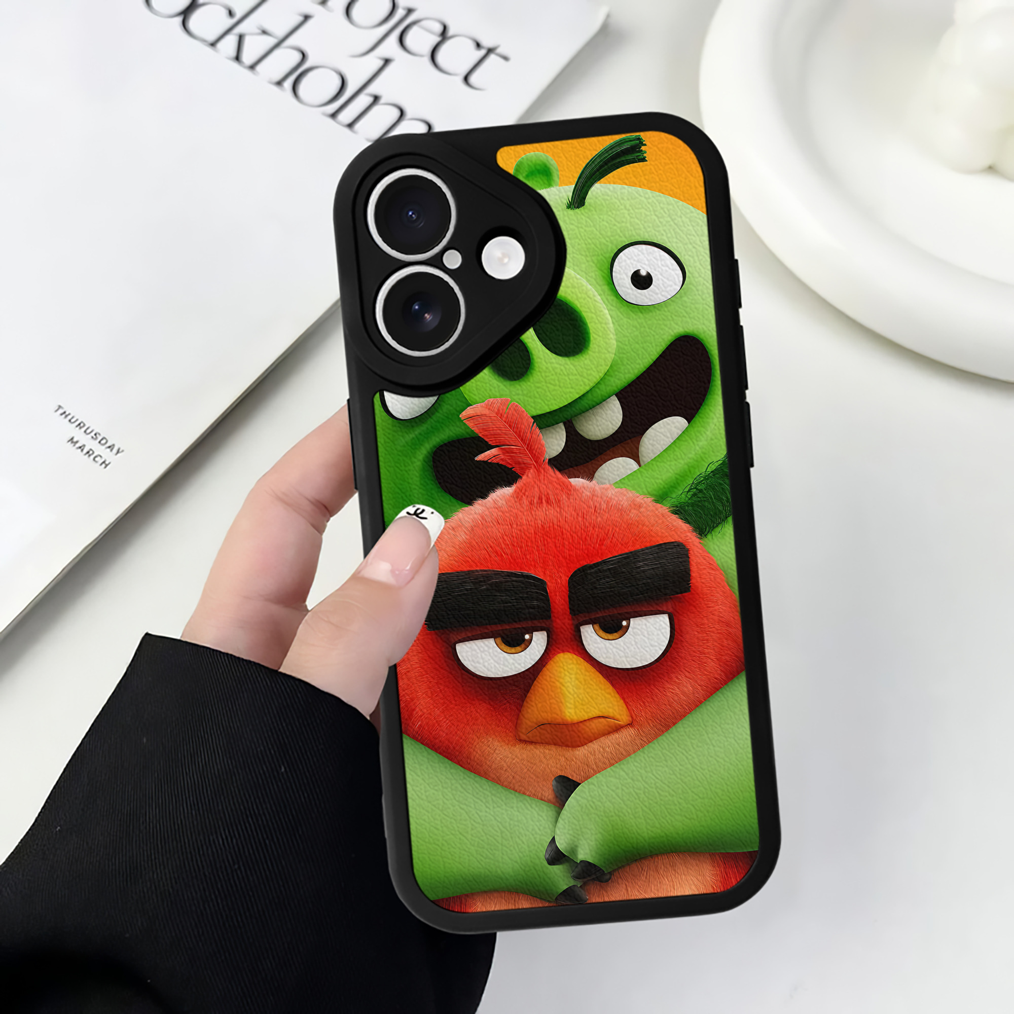 （画像用） Angry Birds アングリーバード 【iPhone 16シリーズ対応】シリコンスマホケース（レザー調） 材質：シリコン